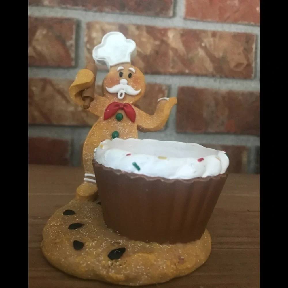 Rare Gingerbread Yankee Candle Cupcake holder